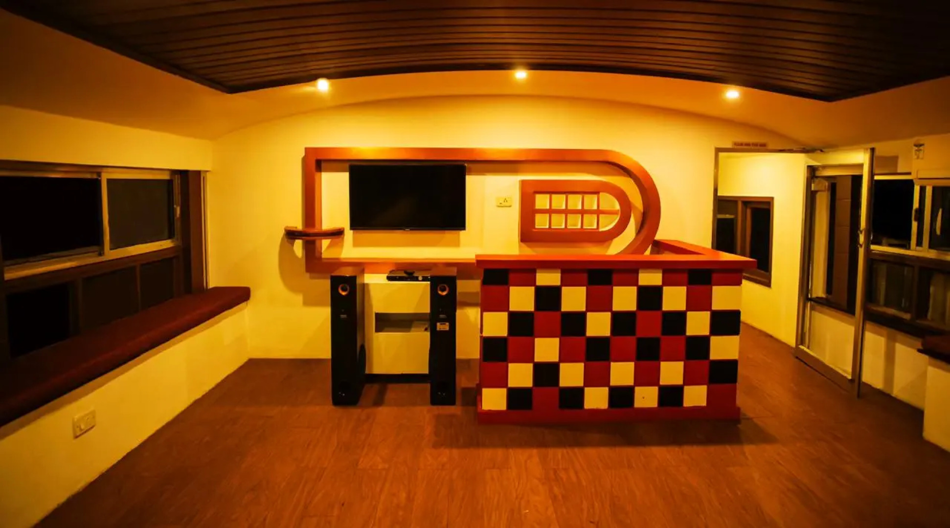 Отель Sreekrishna 5bedroom Family Houseboat