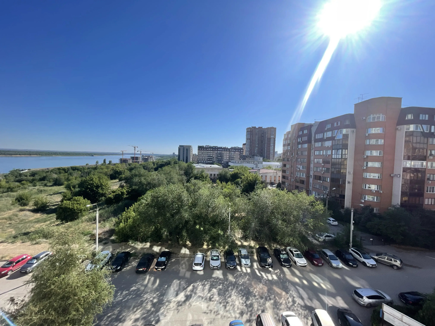 Апартаменты Уютные у Берега Волги с Панорамными Окнами