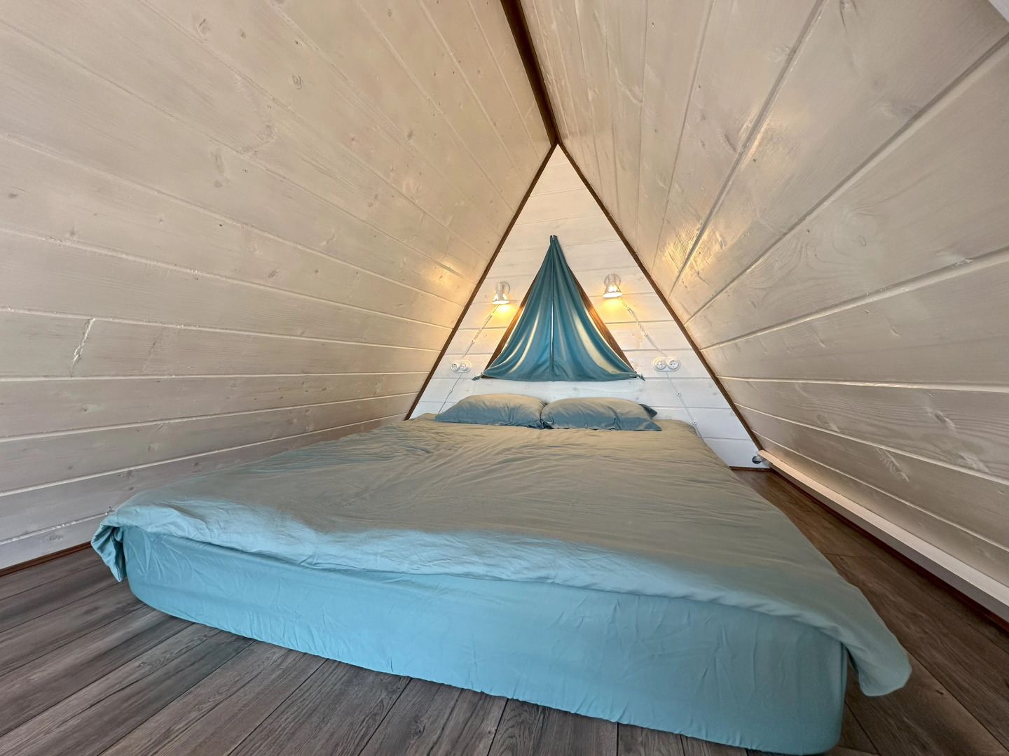 Частный дом Над Рекой с видом на Озеро