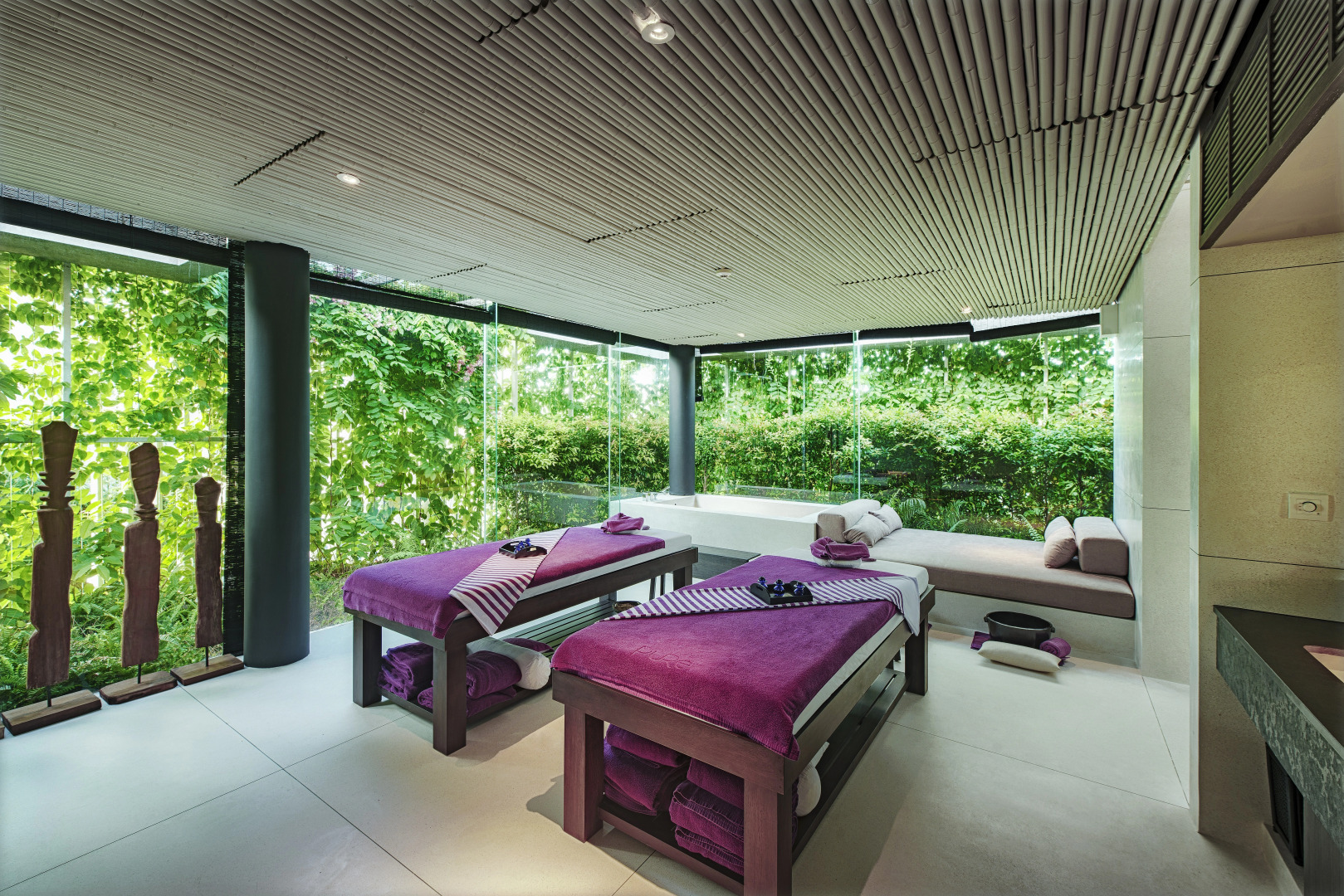 Отель Naman Retreat