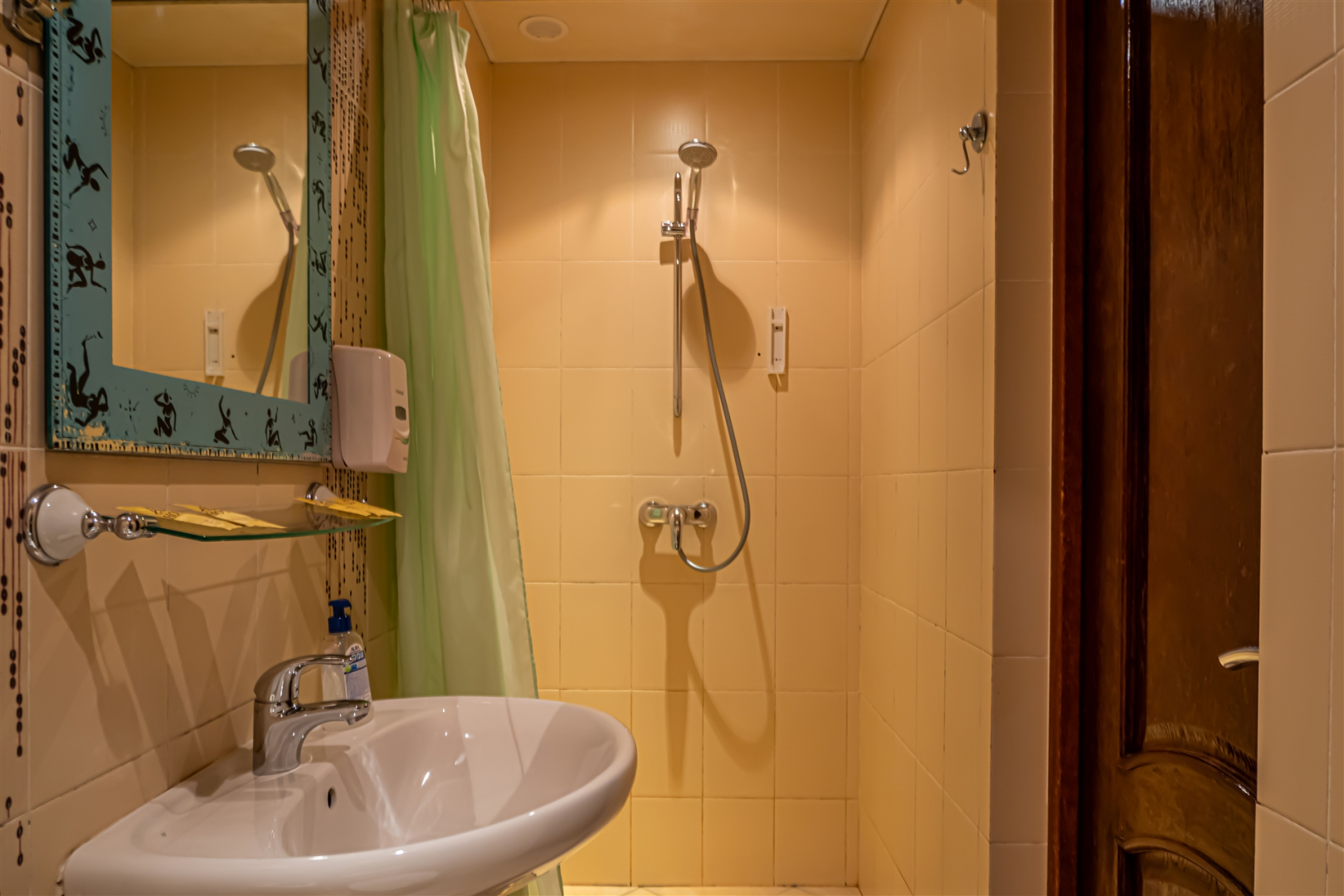 Отель Респект