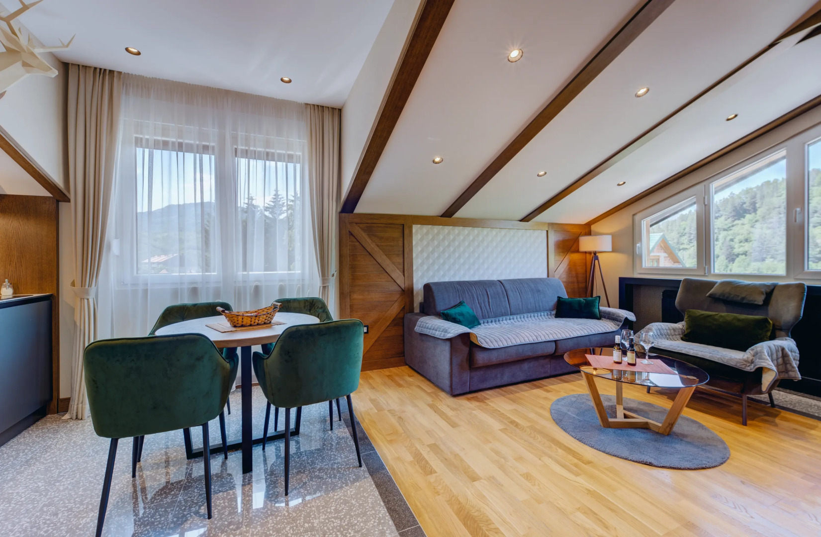 Апартаменты Modern Mountain CENTRAL 18 + garage