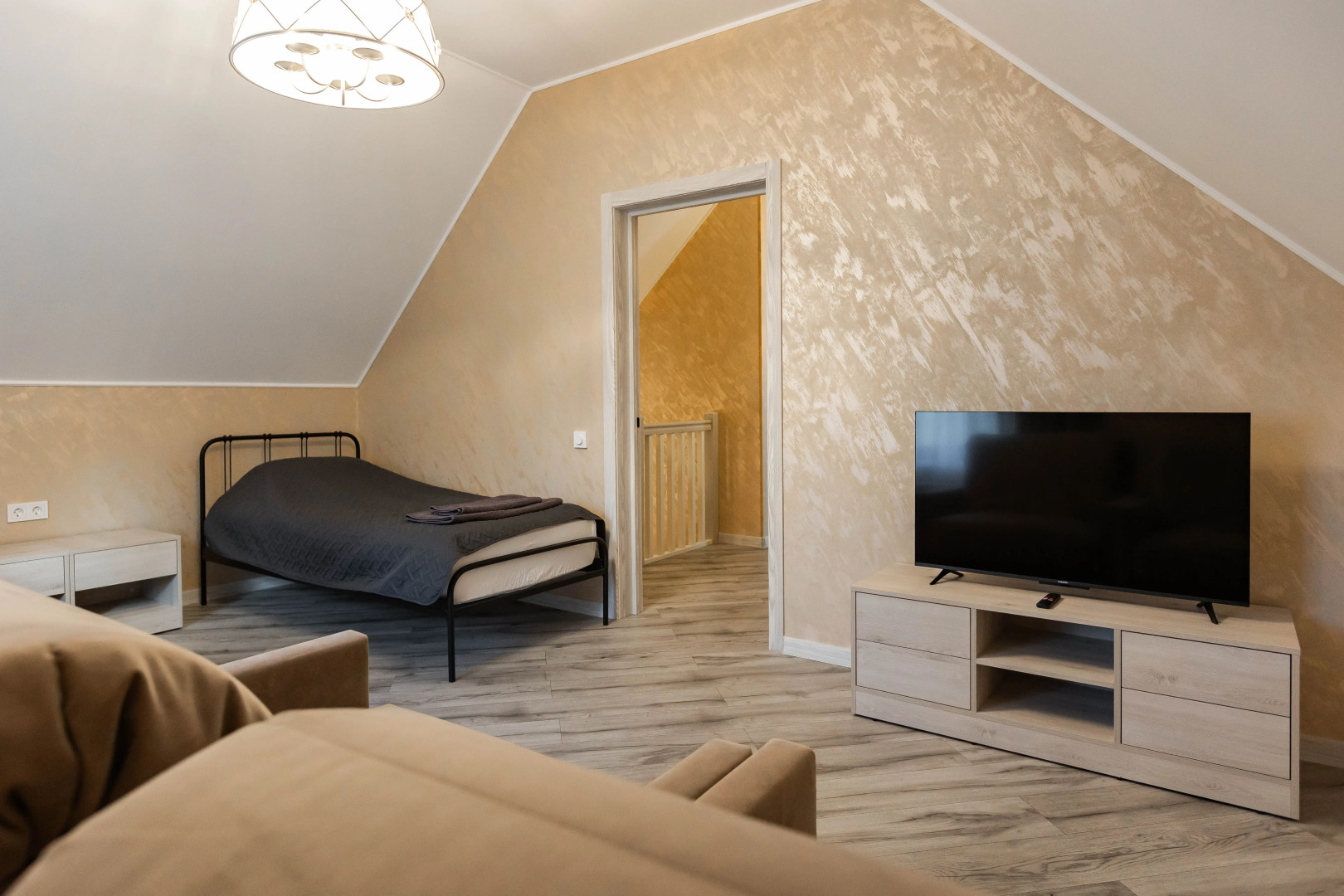 Частный дом Whitey House половина 2