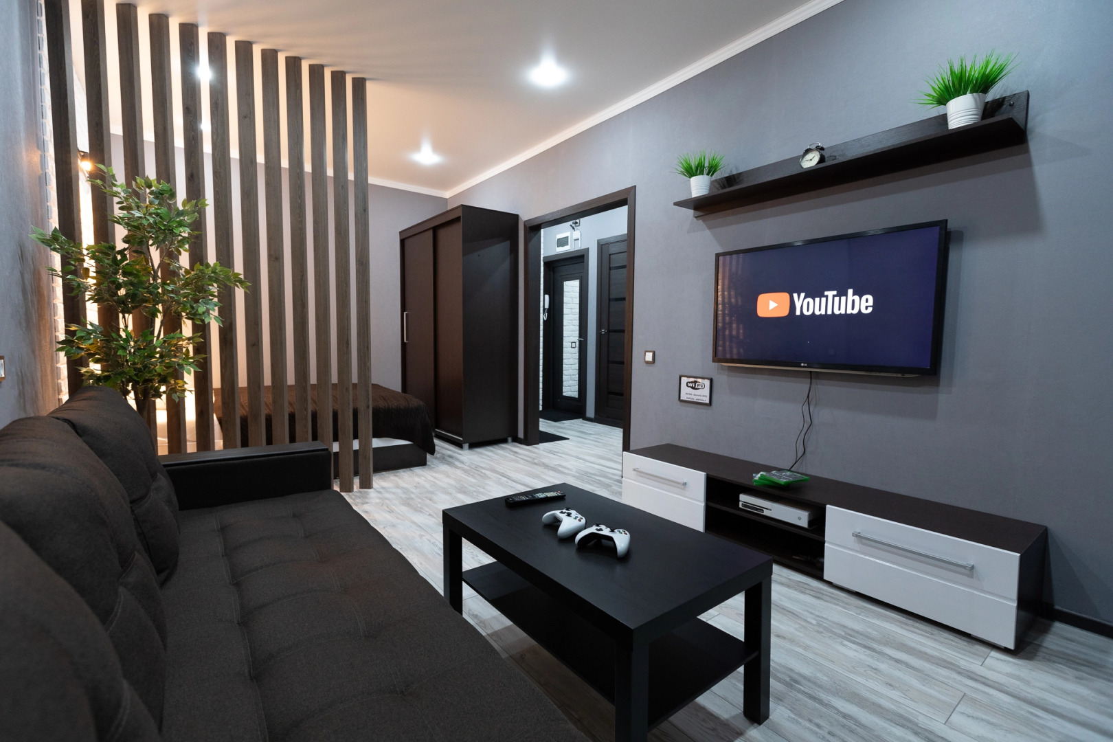 Апартаменты на Бредова 32