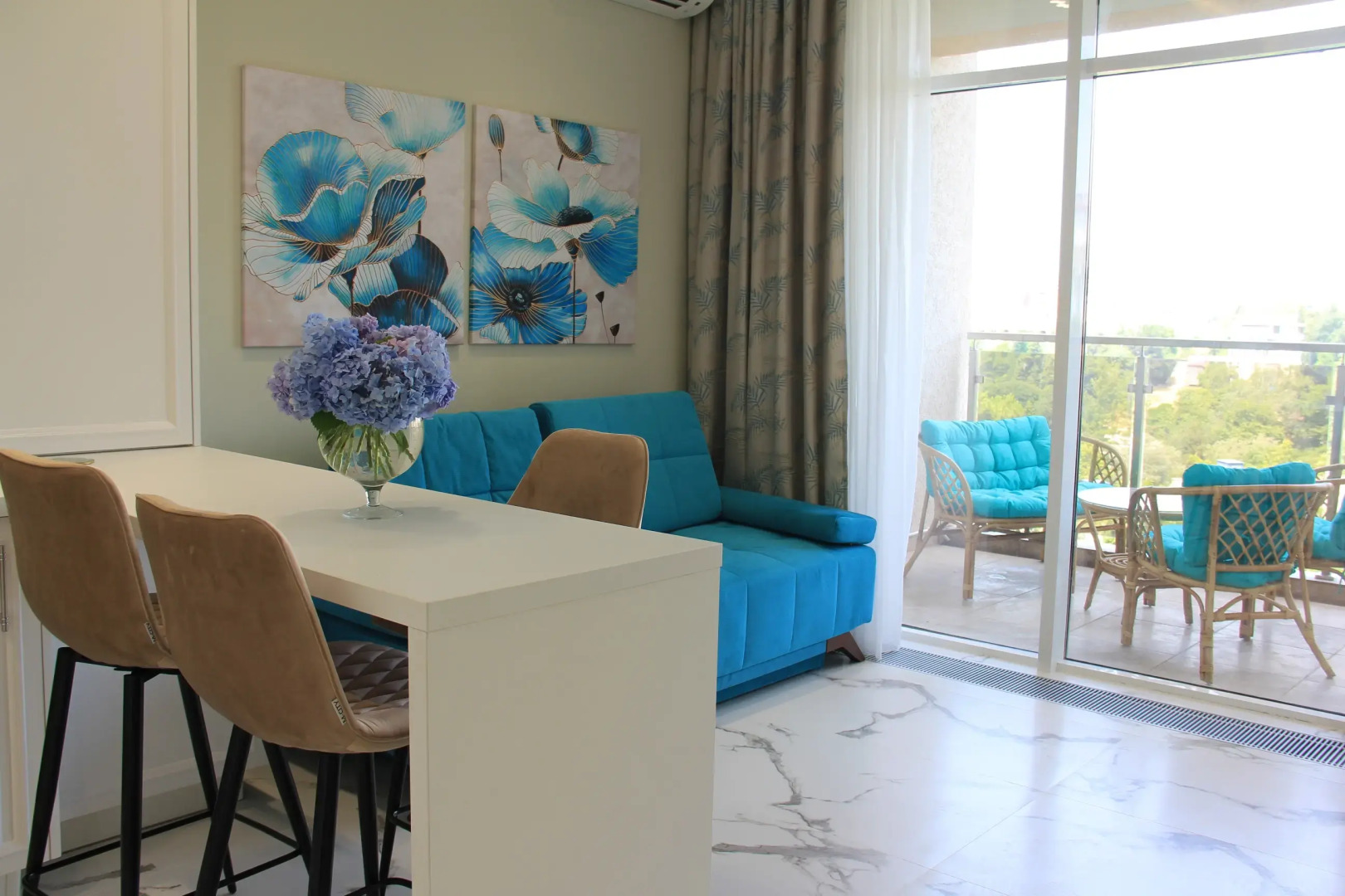 Апартаменты Red Apartments Светлана Парк Роберта