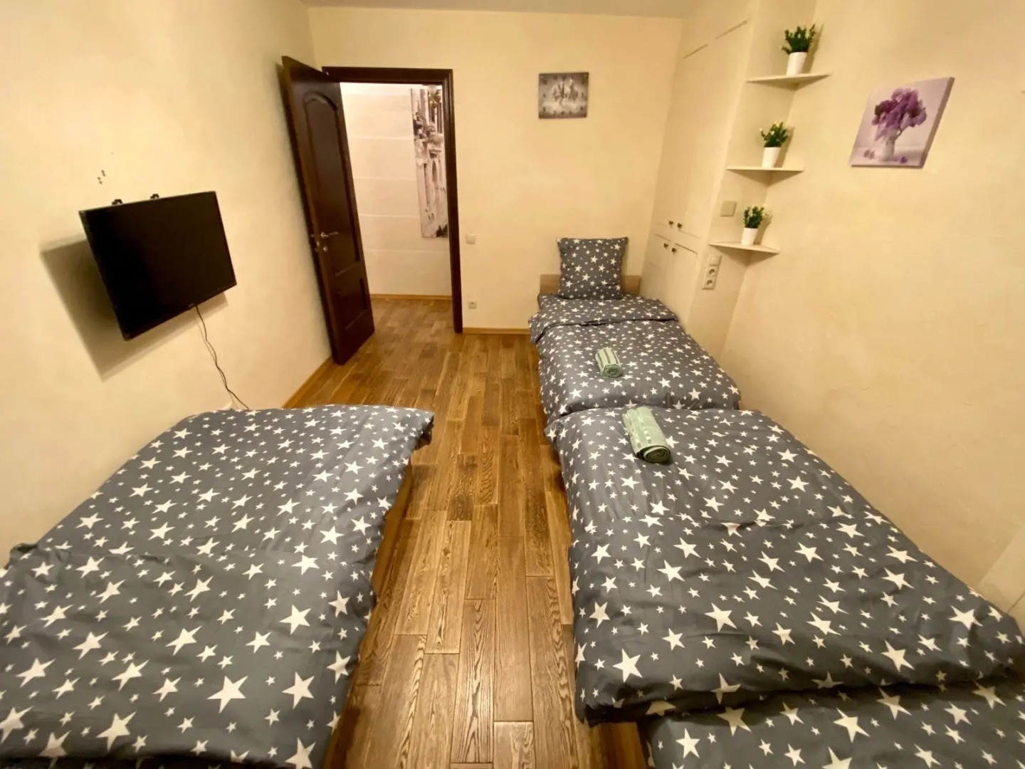 Квартира Двухкомнатная, Есть 4 Раздельных Спальных Места