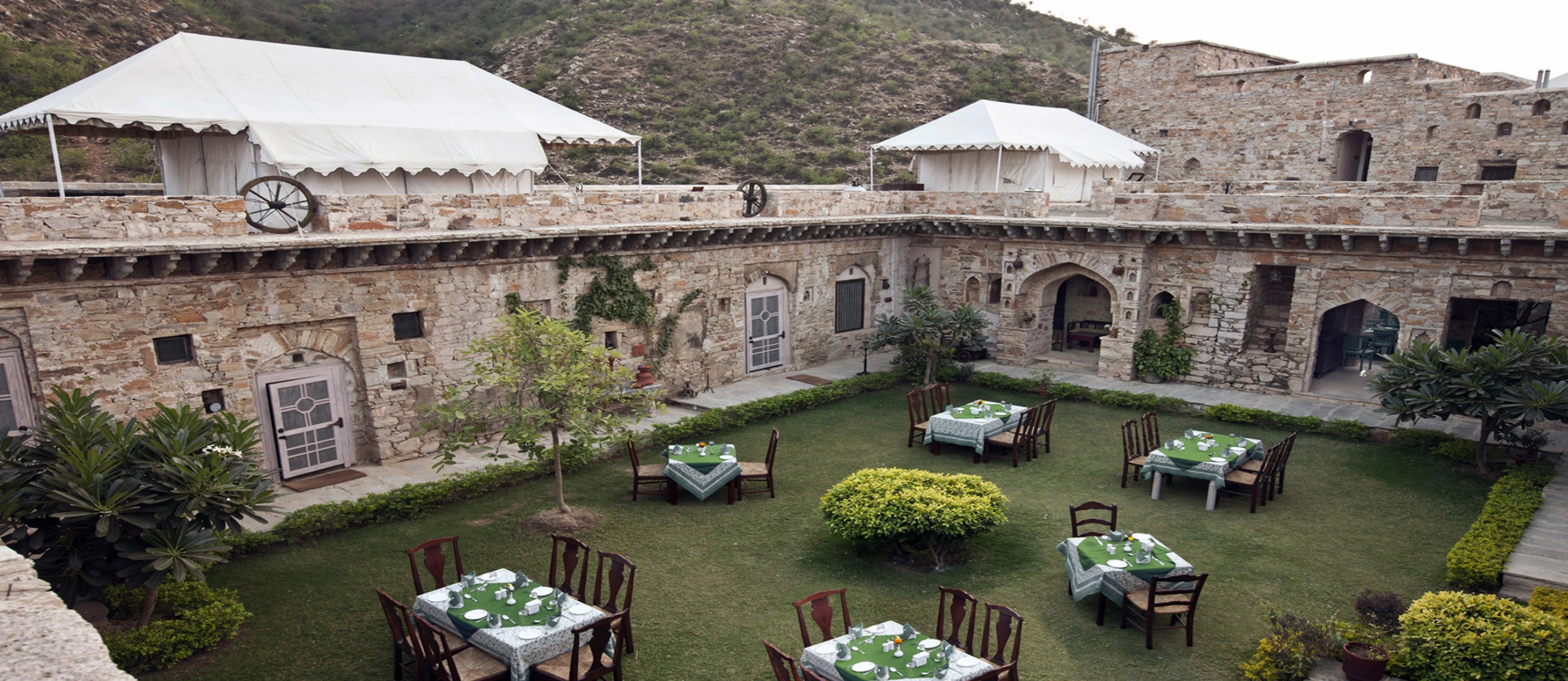 Отель Dadhikar Fort