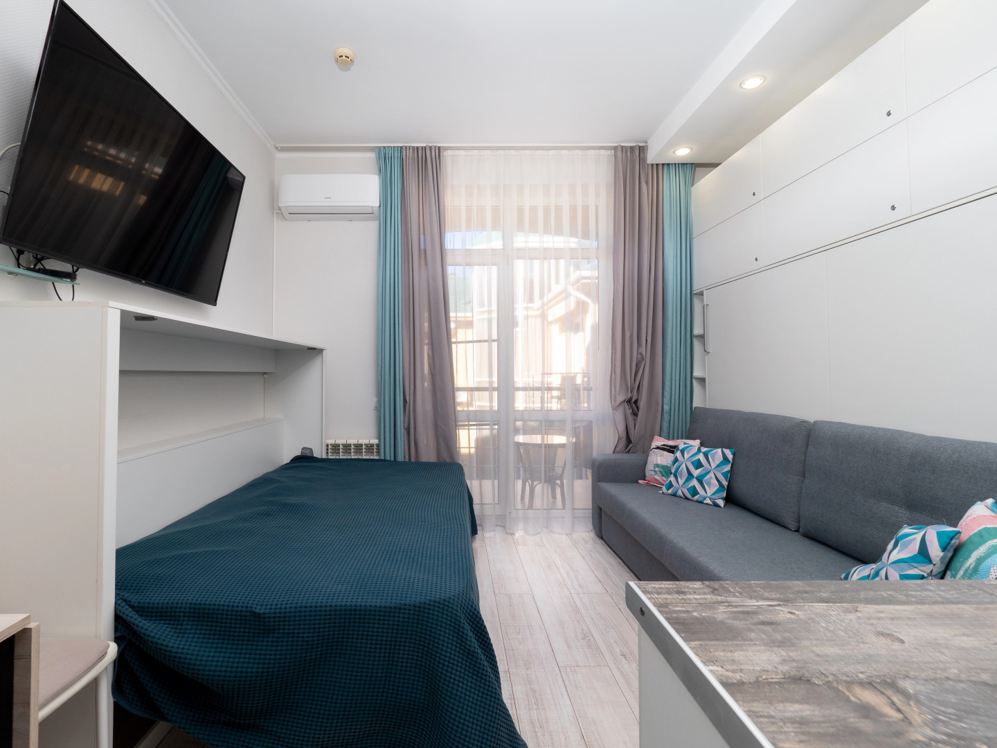 Апартаменты У Моря С Бассейном в ЖК Солнечный апр36