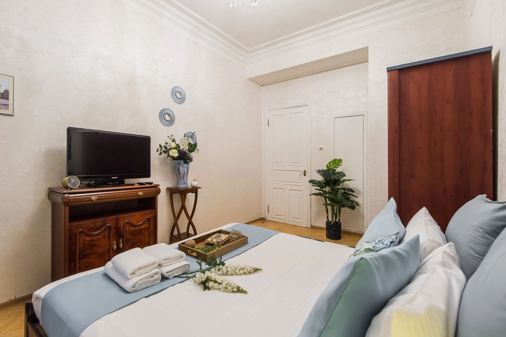 Квартира GM Apartments на Москва-реке с Видом на Набережную и Сталинскую высотку