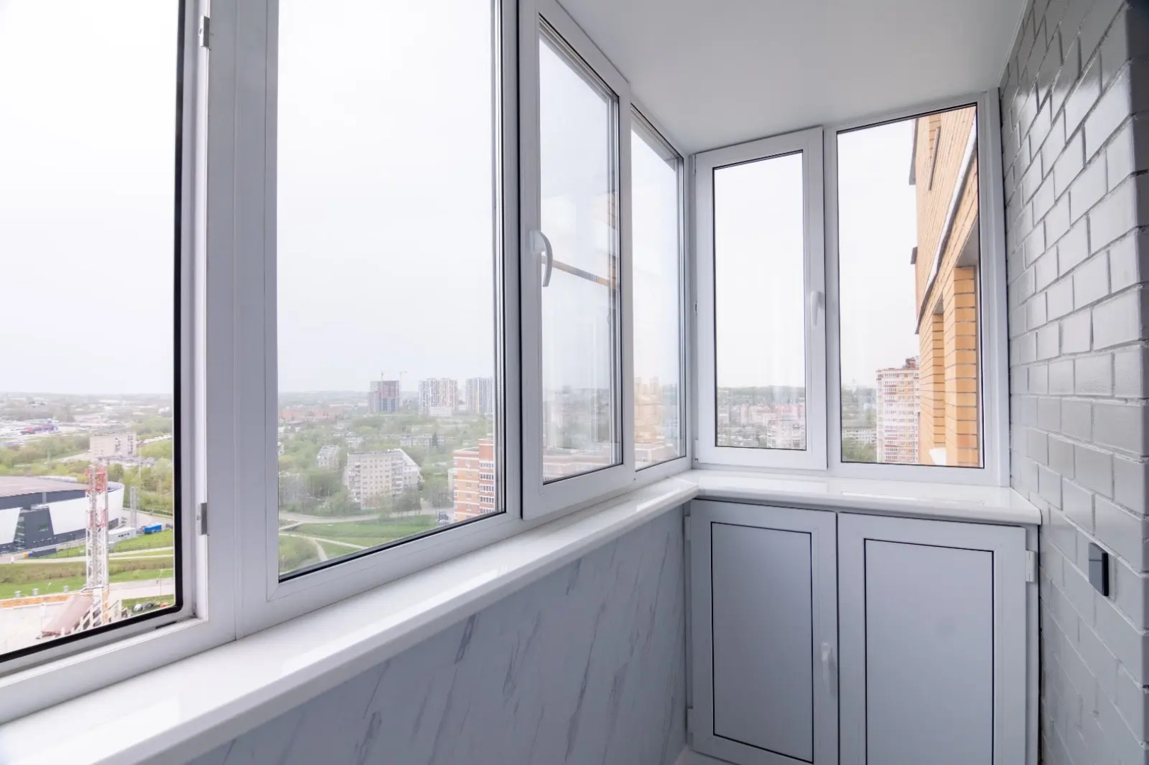 Апартаменты Hedonism Aparts со Стильным Ремонтом в Тихом Районе