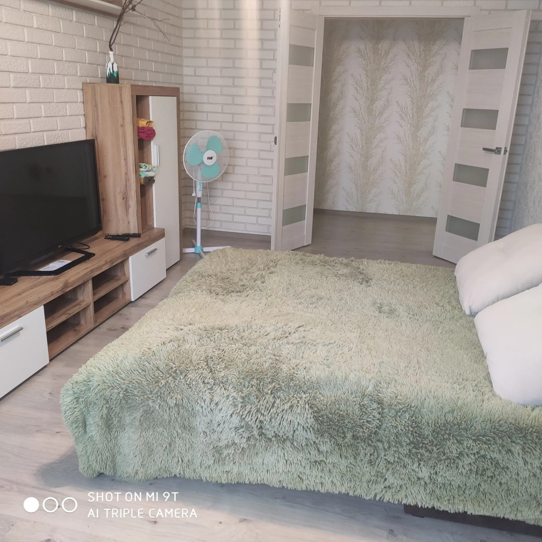 Квартира Светлая 3-комн. на Гребном канале