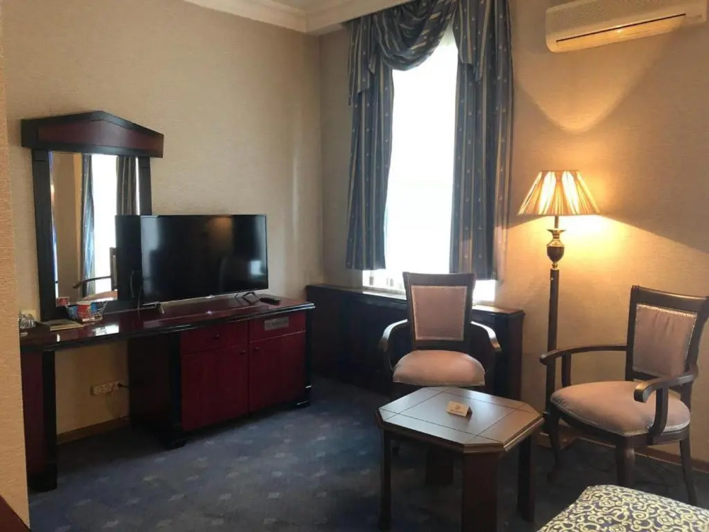 Отель Амбассадор