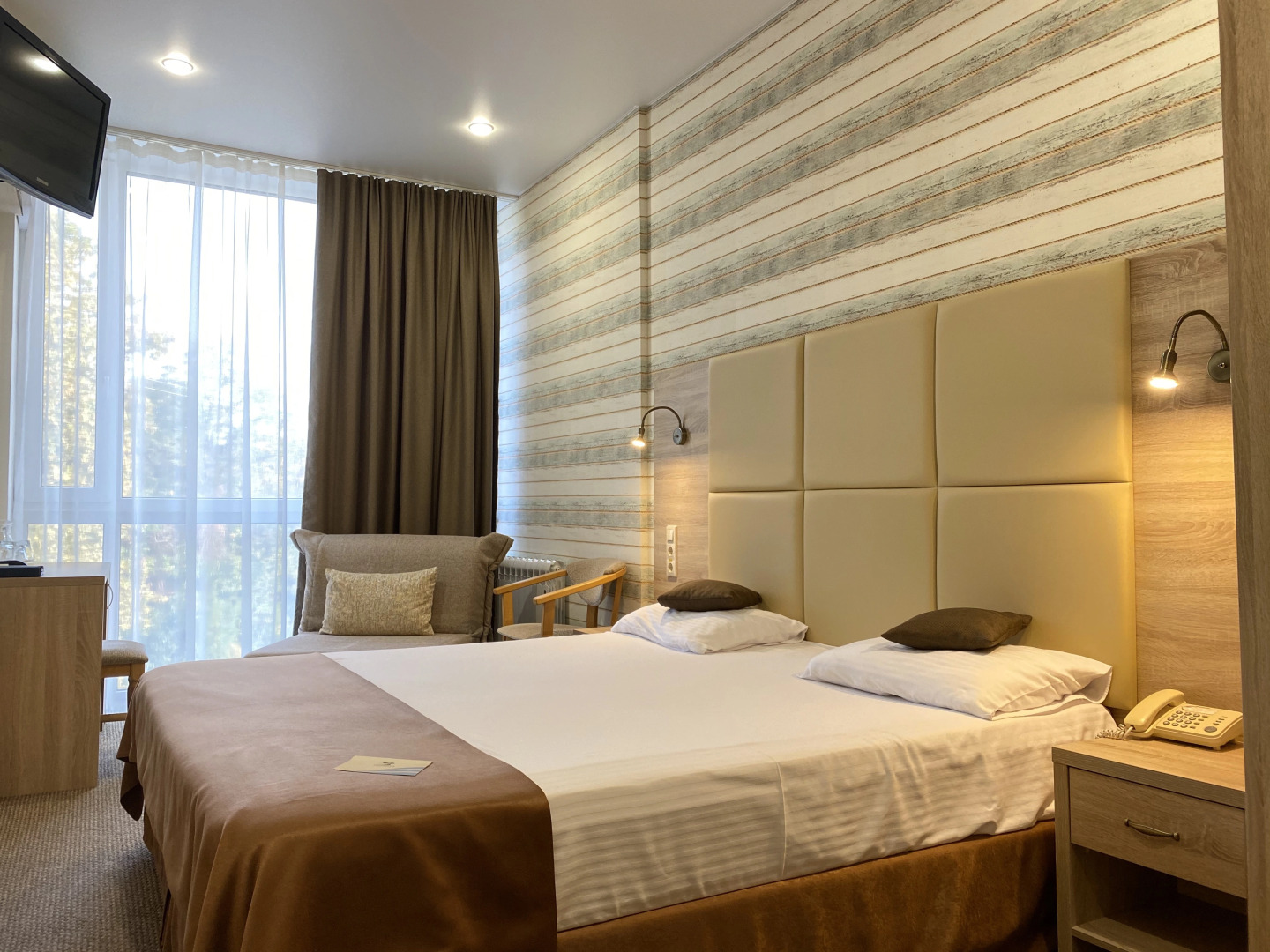 Отель Сочи-Бриз