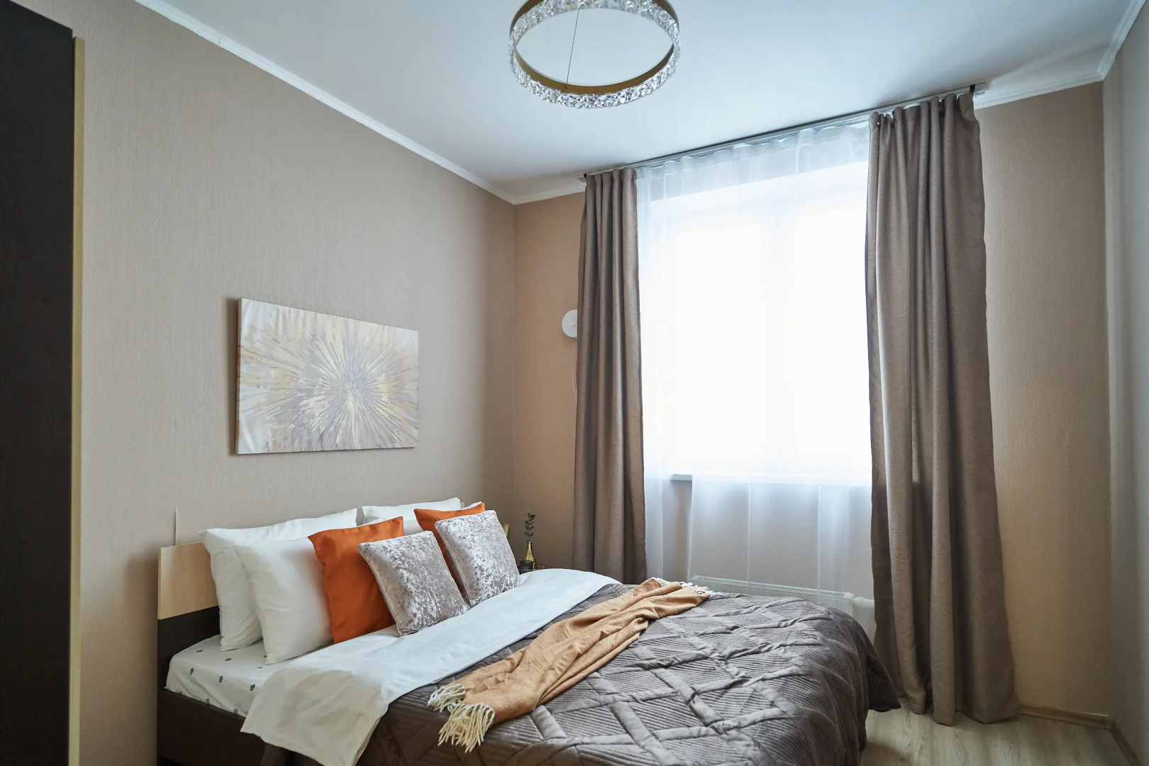 Квартира просторная двухкомнатная с кухней-гостиной от Welcome V Ekb