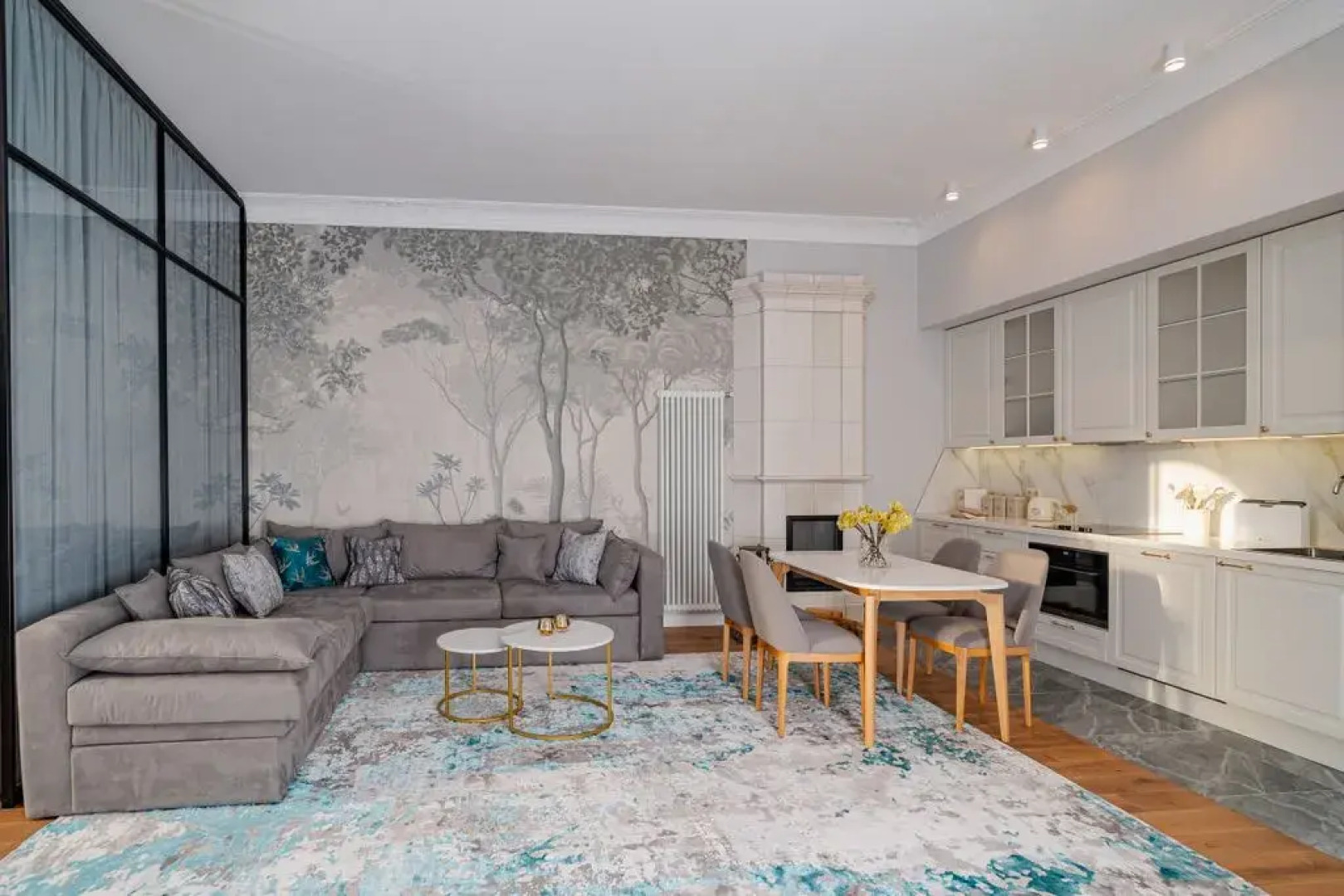 Квартира с балконом на Невский проспект -1