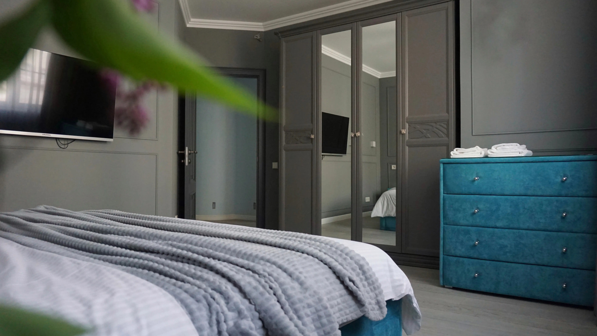 Квартира просторная трешка