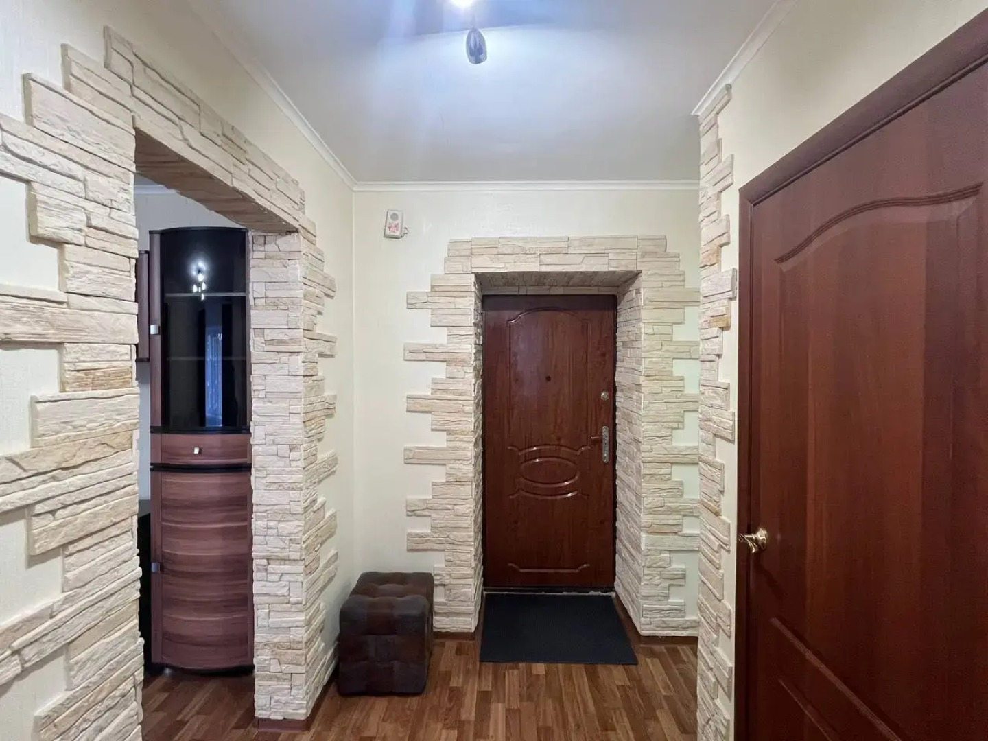 Квартира ОренРент у ТЦ Карачи