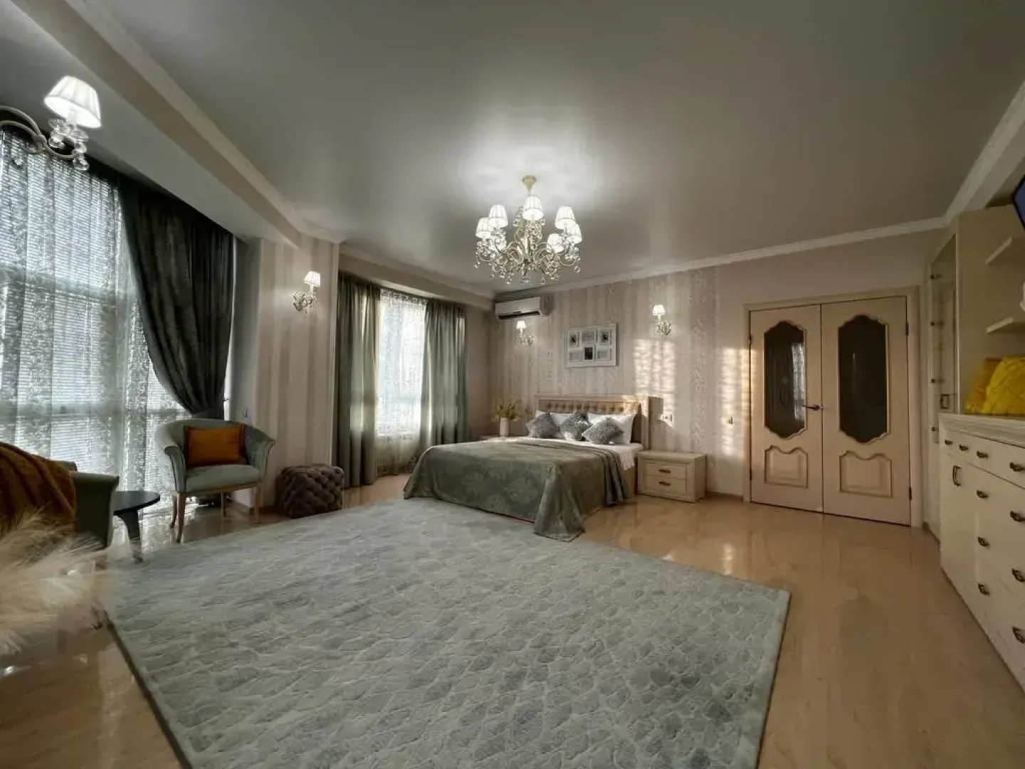 Апартаменты Royal Massimo View Aparts by Sutki26