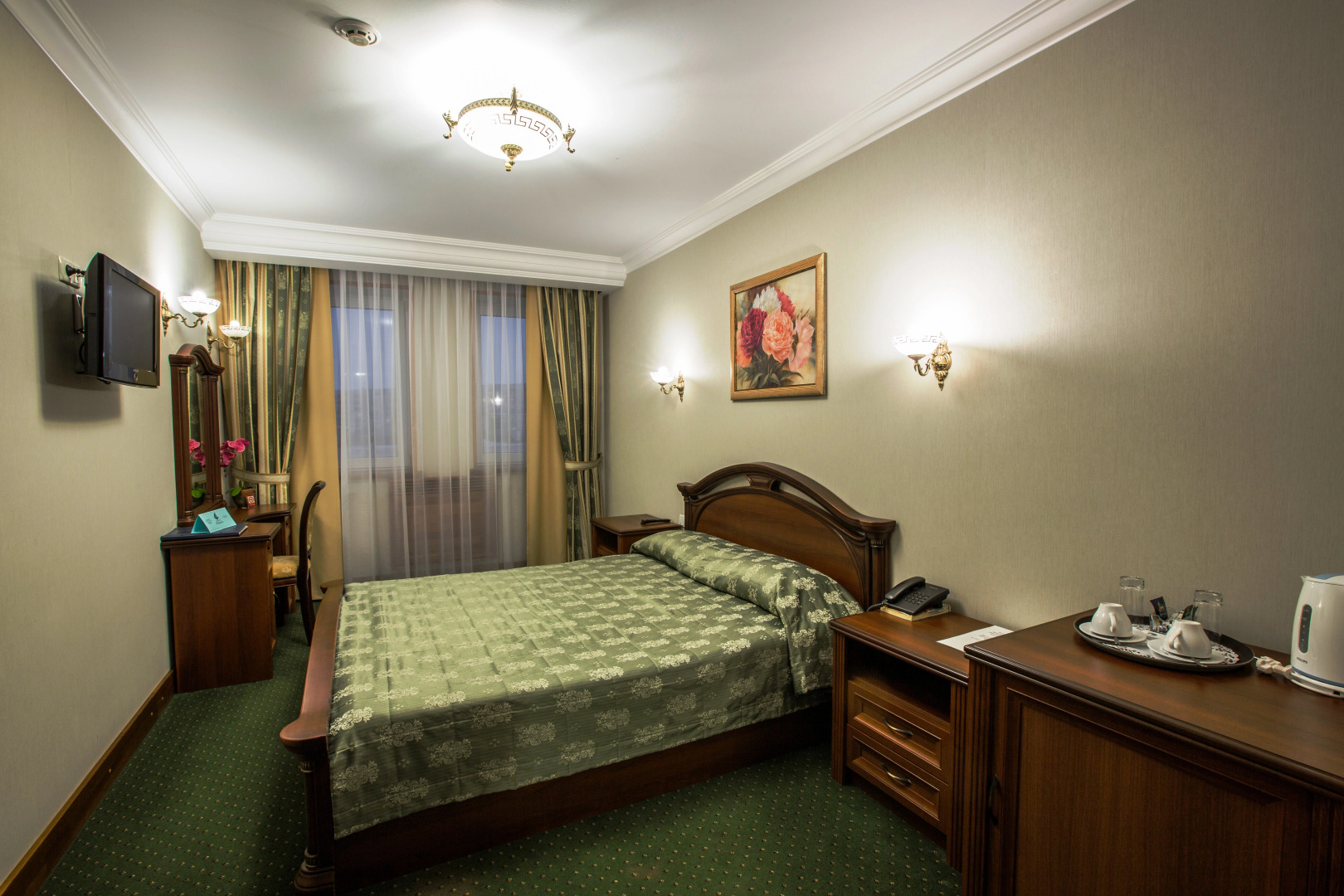 Отель Поларис