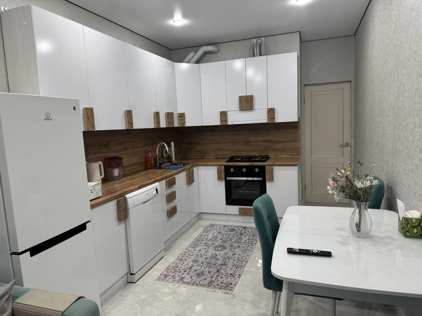 Квартира евро 2-ка посуточно в элитном ЖК Эсфера Сити