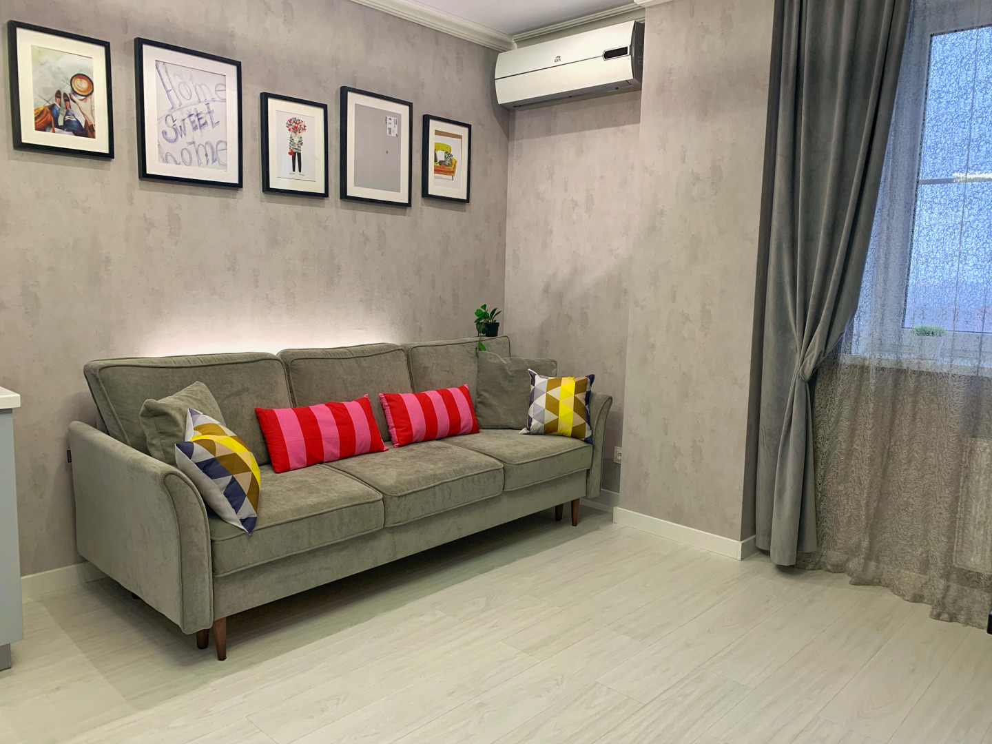 Апартаменты APARTHome Школьная 13/9