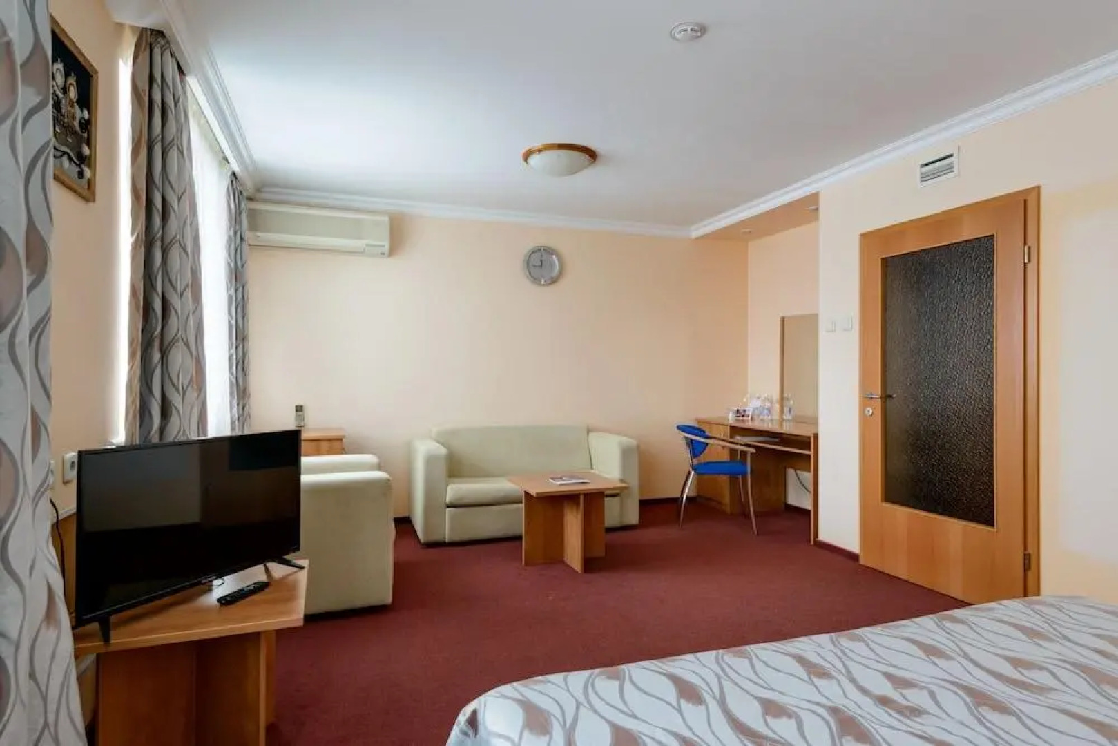 Азимут Отель Мирный