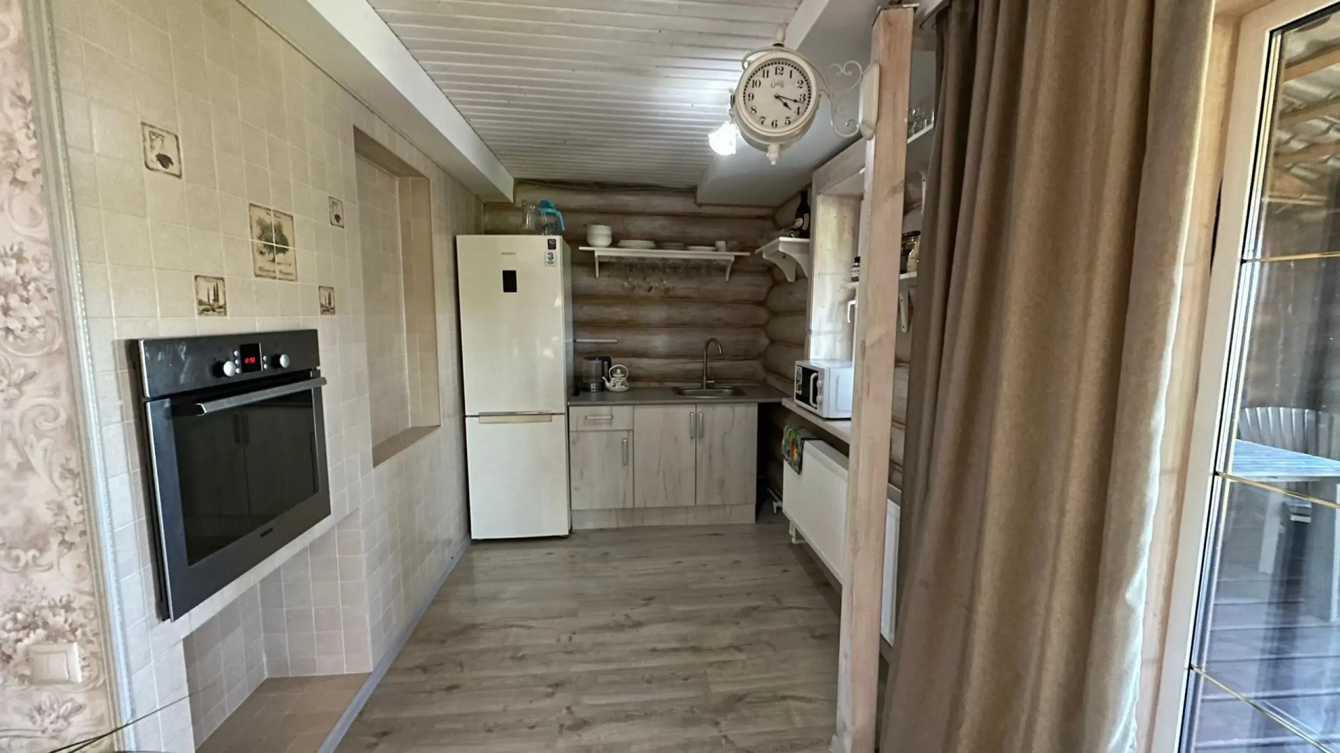 Глэмпинг Коттедж с видом на озеро