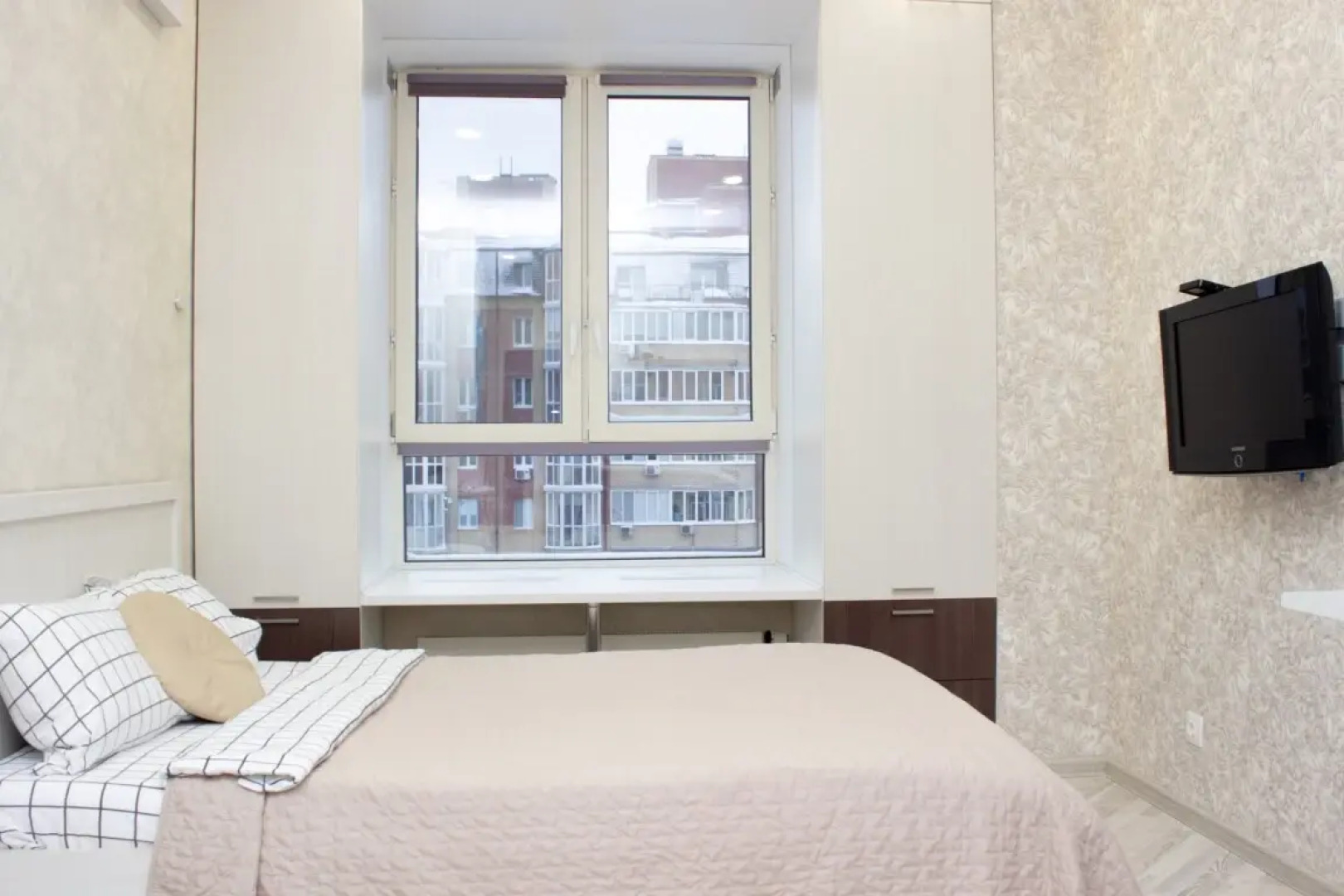 Апартаменты для 1, 2 гостей с видом на город