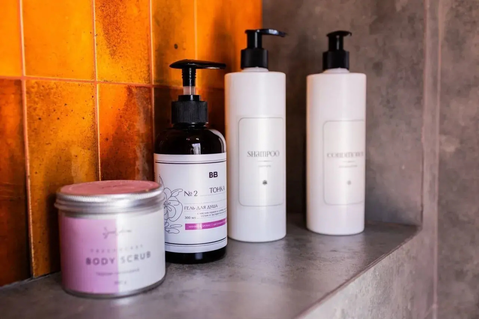 Частный дом Пaноpaмный дом в хвойнoм лесу с сaуной