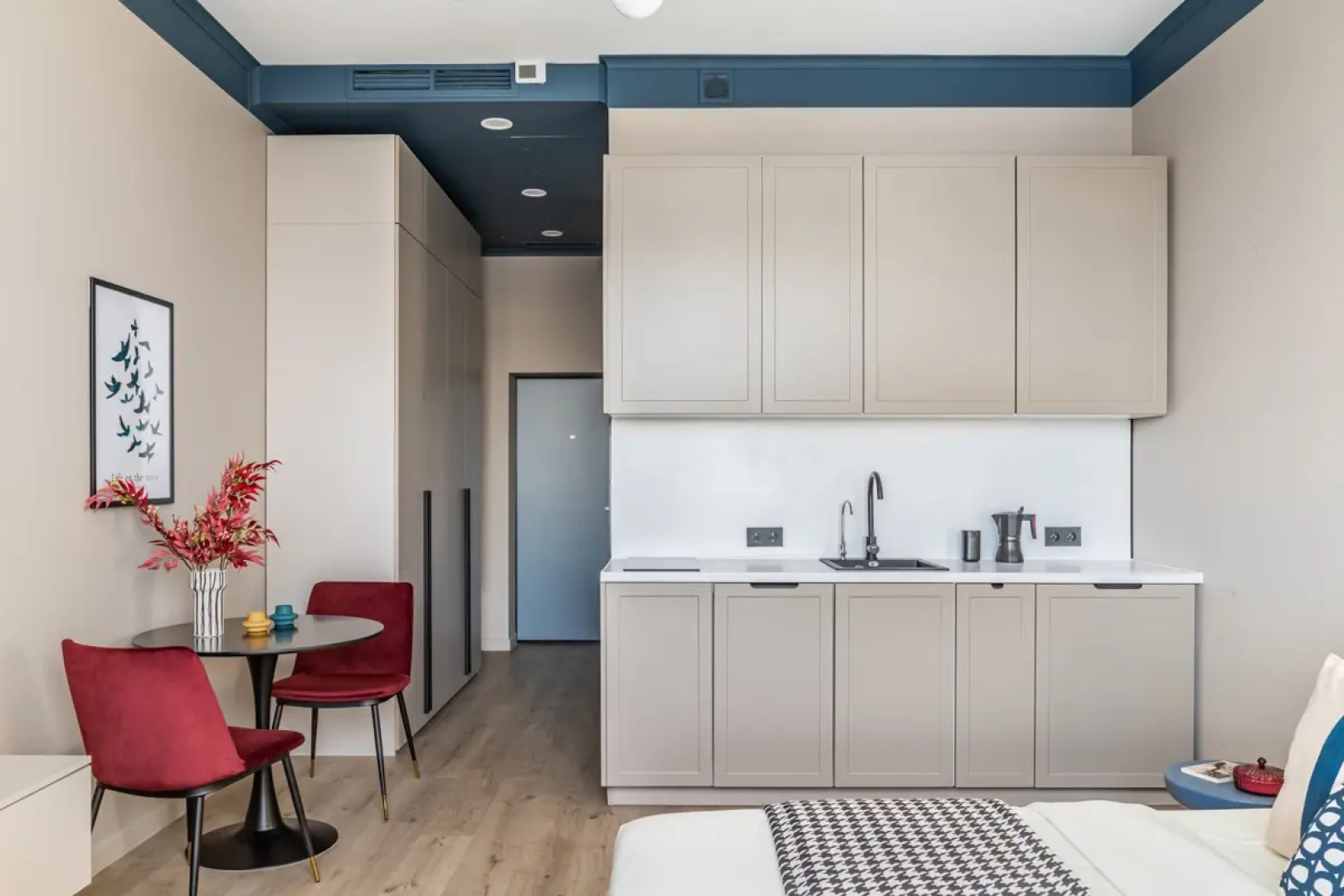 Квартира Moscow Deluxe Apartments Alcon Tower