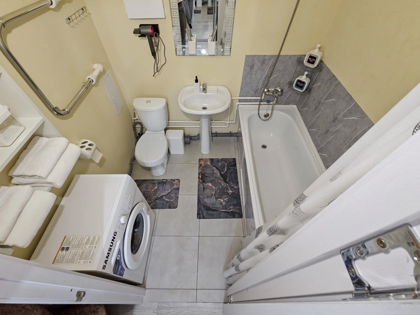 Квартира Уютная студия в тихом участке города