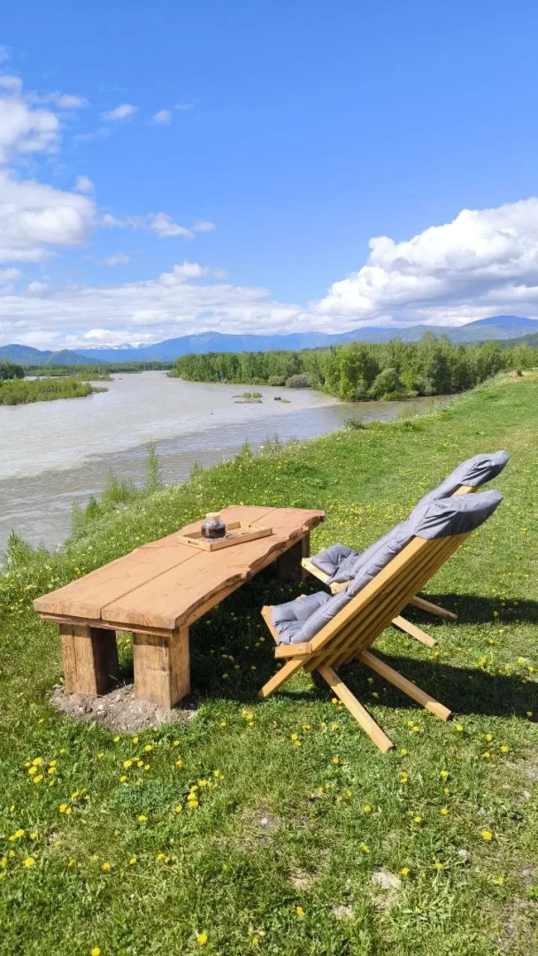 Частный дом Современный гостевой дом на слиянии рек Катунь и Кокса