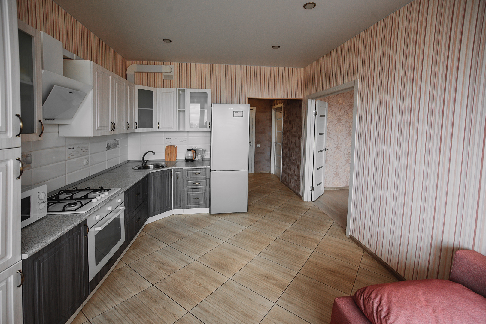 Апартаменты рядом с ТЦ Премьер и автовокзалом