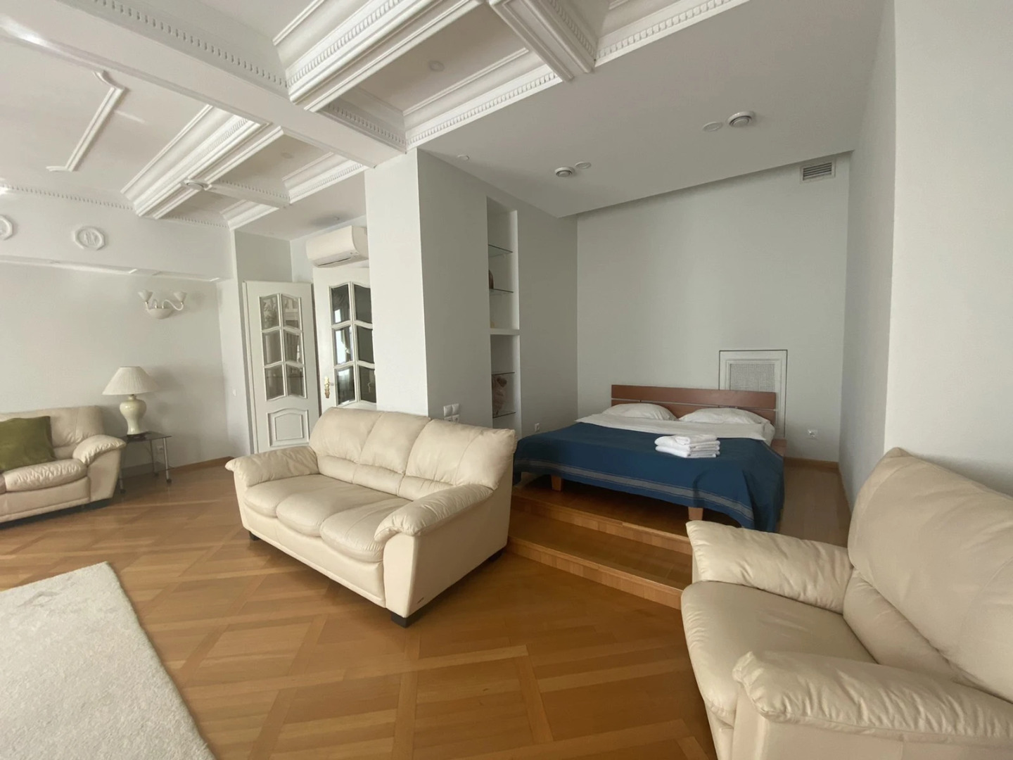 Апартаменты 5-комнатные HomeApart пр-т Независимости, 13