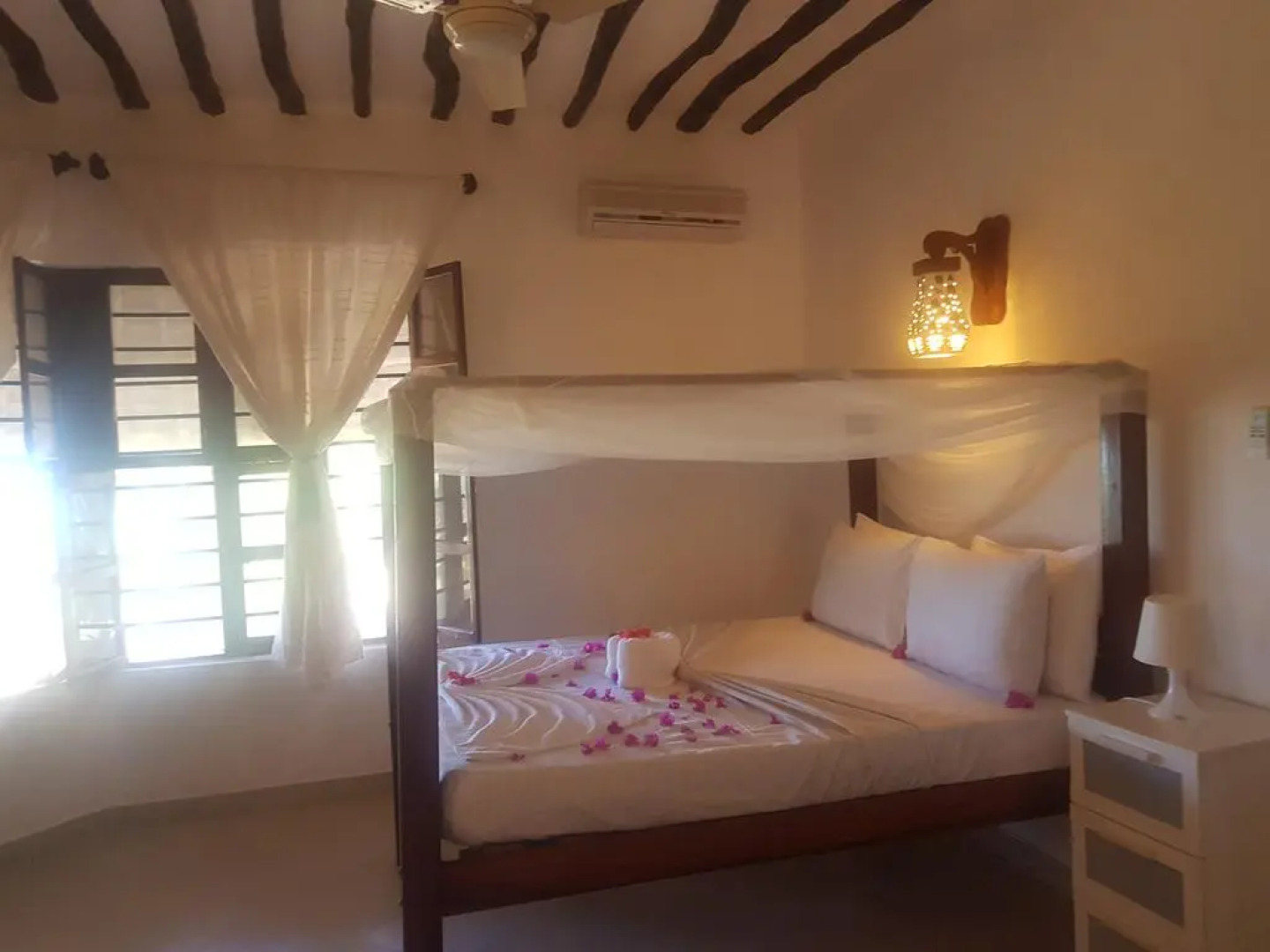 Бунгало Matemwe Baharini Villas