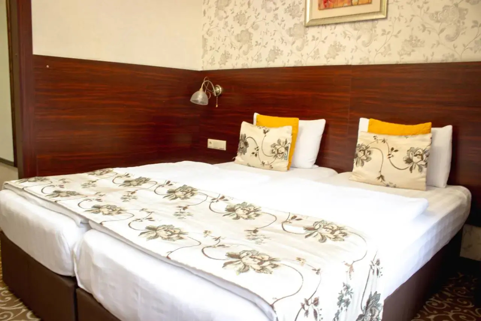 Silk Way Inn