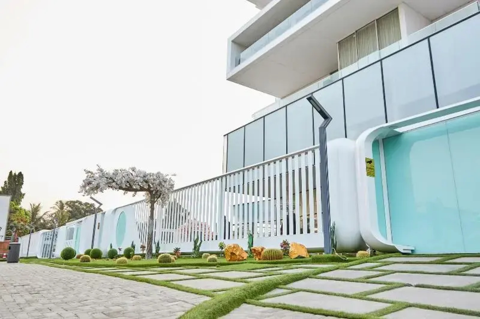 Отель Number One Oxford Street Hotel & Suites