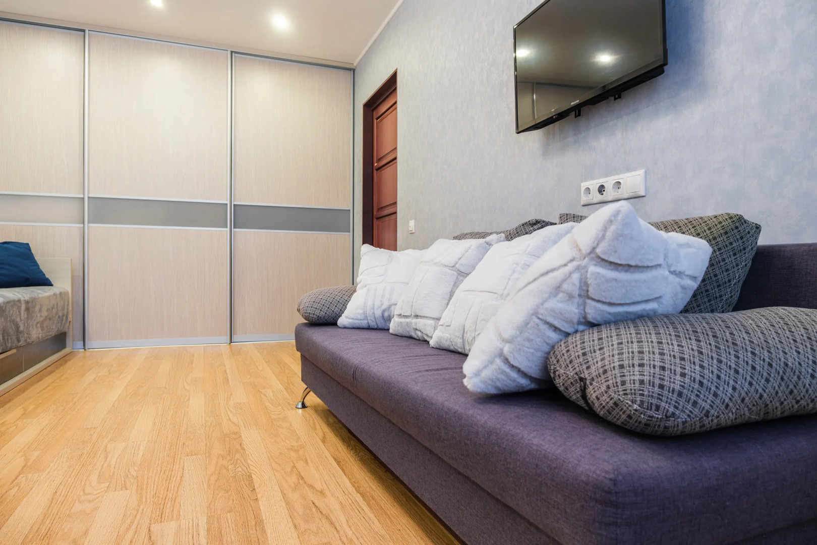 Апартаменты Каменская 83