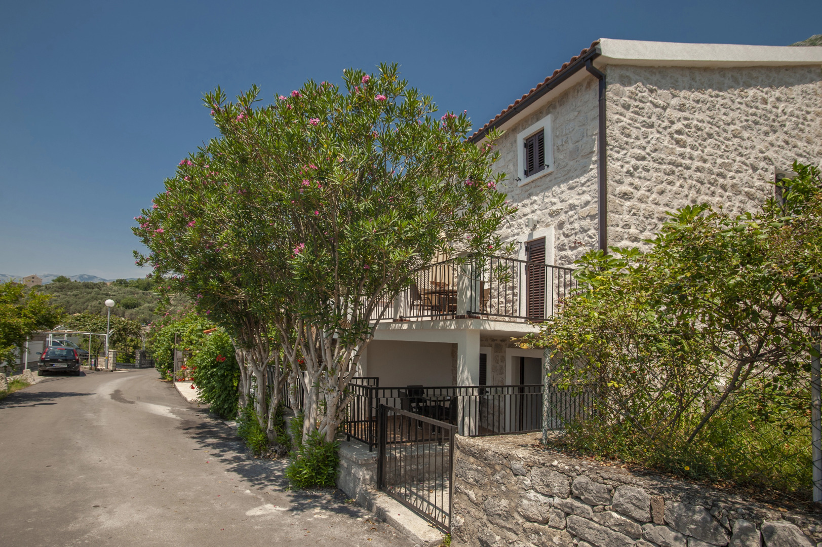 House Flip Rezevici Villa