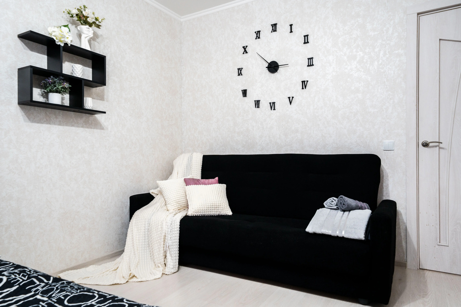 Апартаменты на Шувалова, д.18