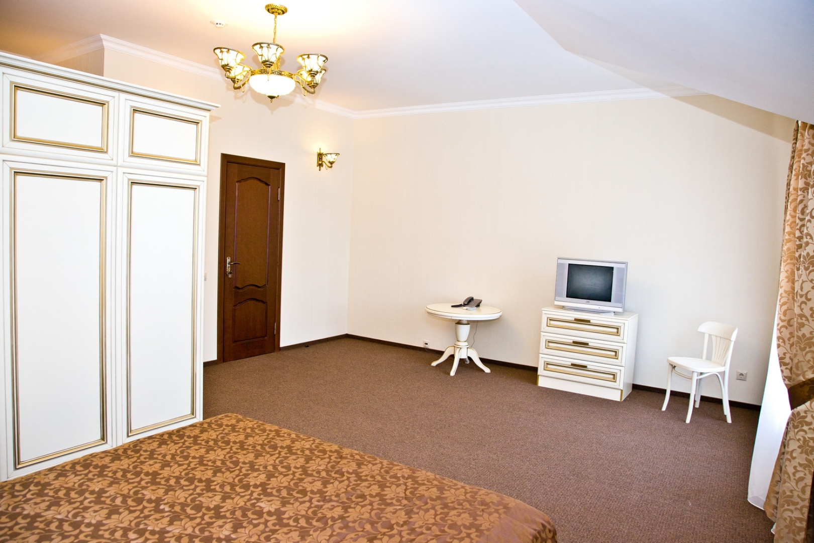 Отель Эльбузд