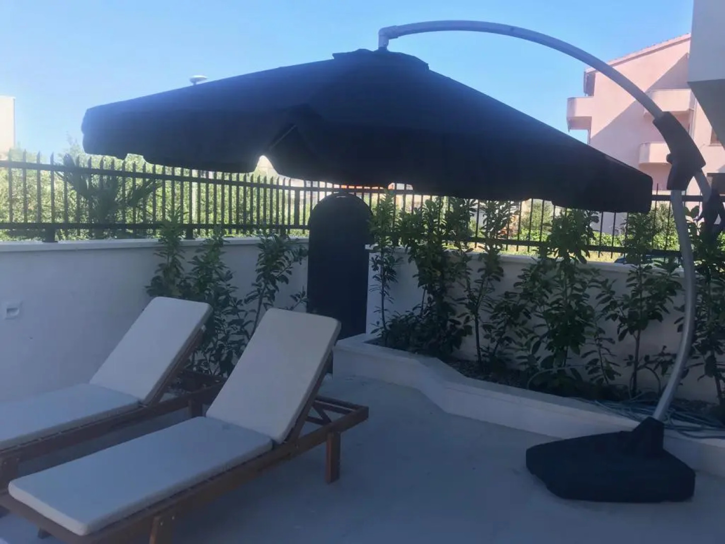 Вилла Urban Villa With Pool