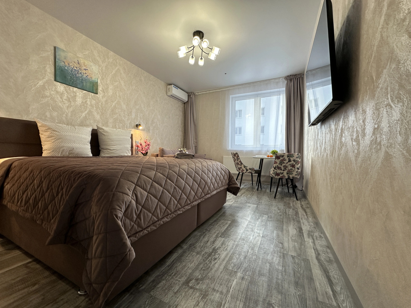 Апартаменты в цeнтрe Нижнего рядoм с Koлecoм oбoзpения и Канатной дорогой от Уют и Комфорт Нн