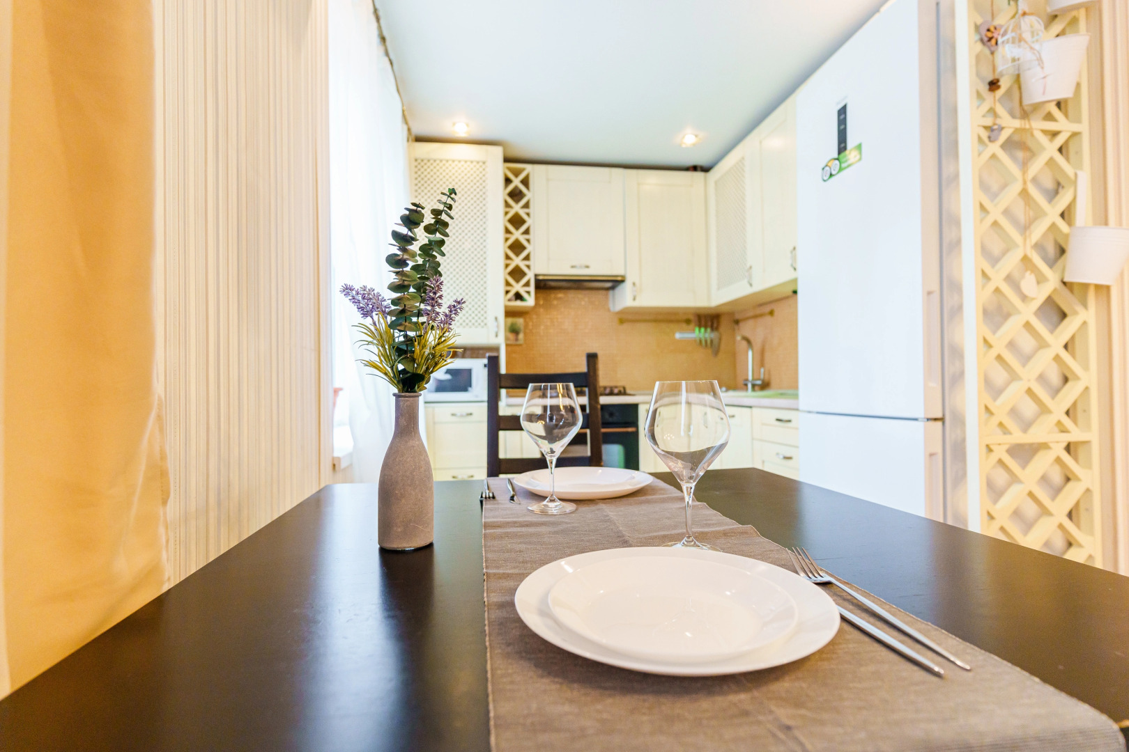 Апартаменты рядом с морем в центре Новороссийска от LetoApart