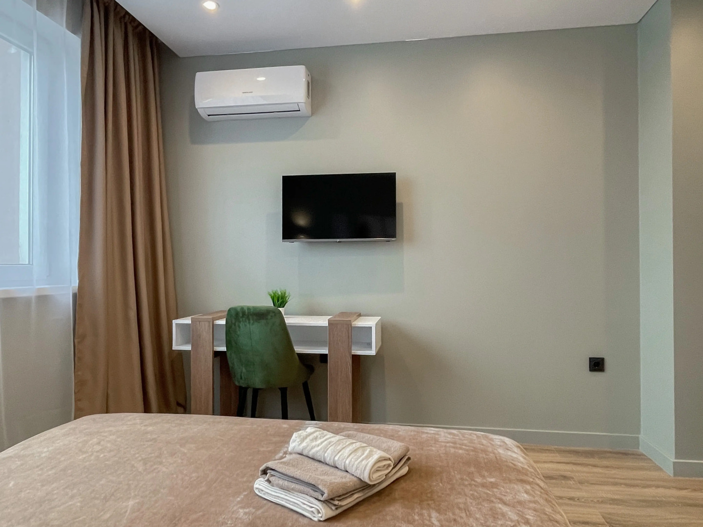 Квартира Dayker City Apartments студия возле метро Тропарево