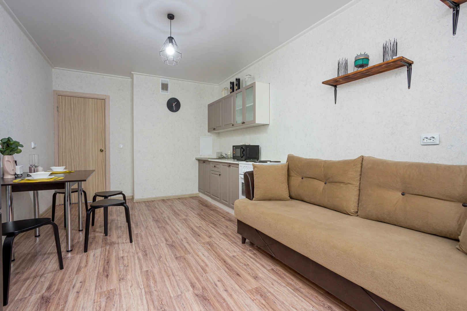 Квартира на Генерала Трошева 25