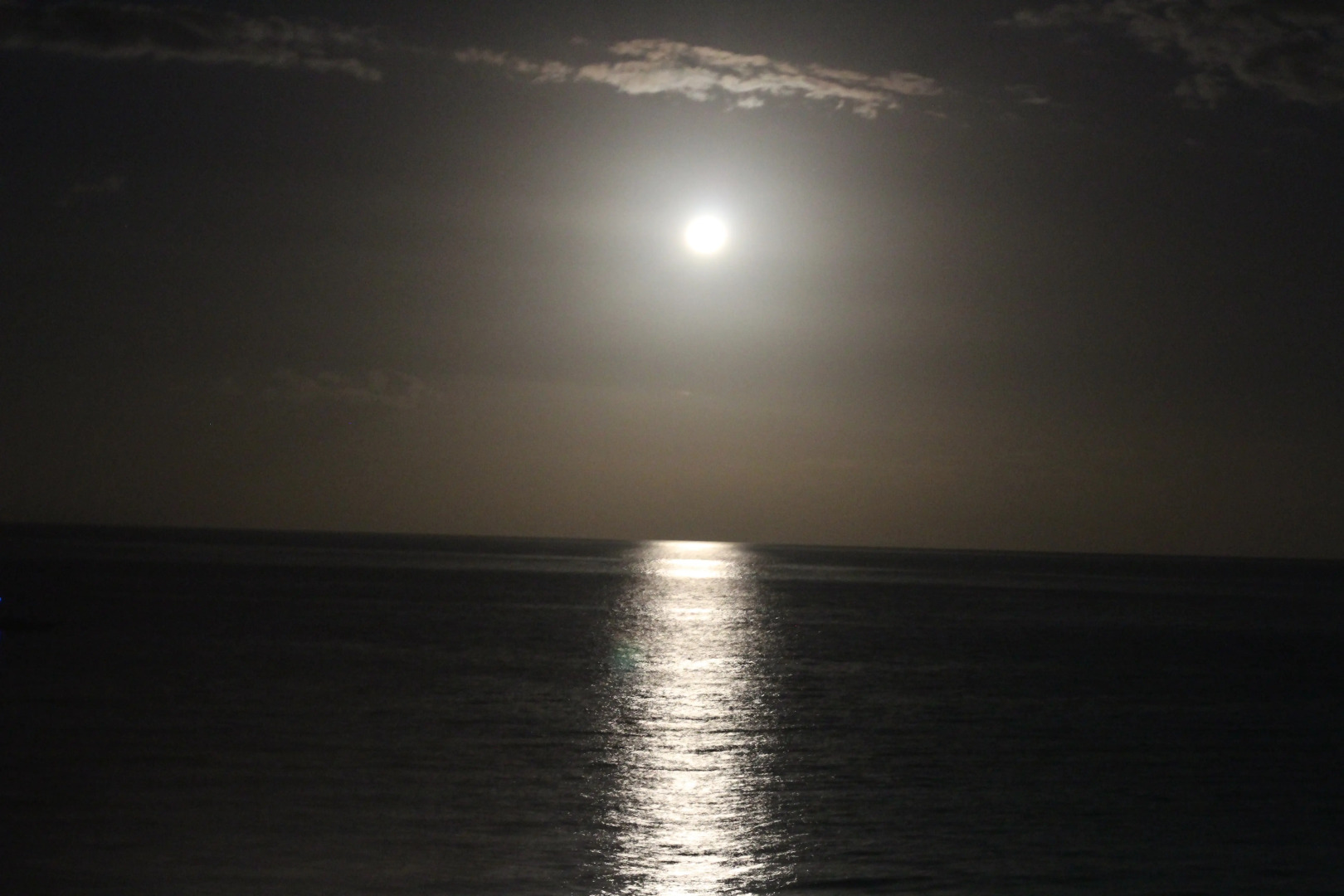Бунгало Bamboo village on the beach