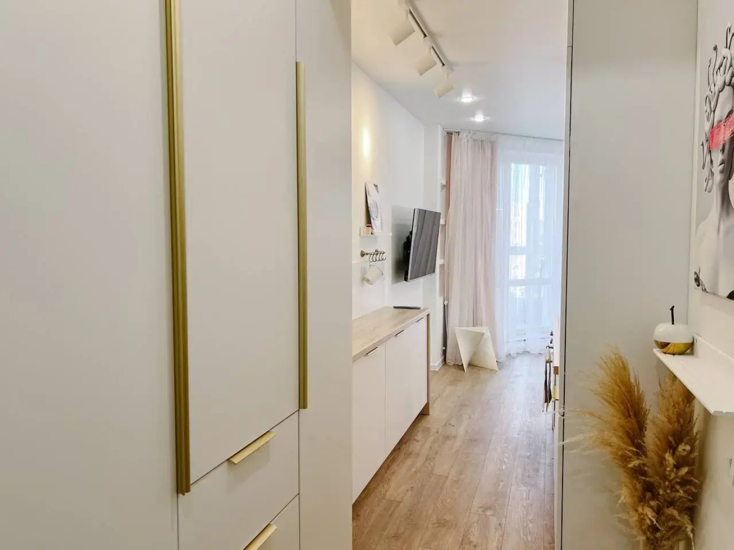 Квартира Aparts Дизайн-студия в центре с ж/д вокзалом