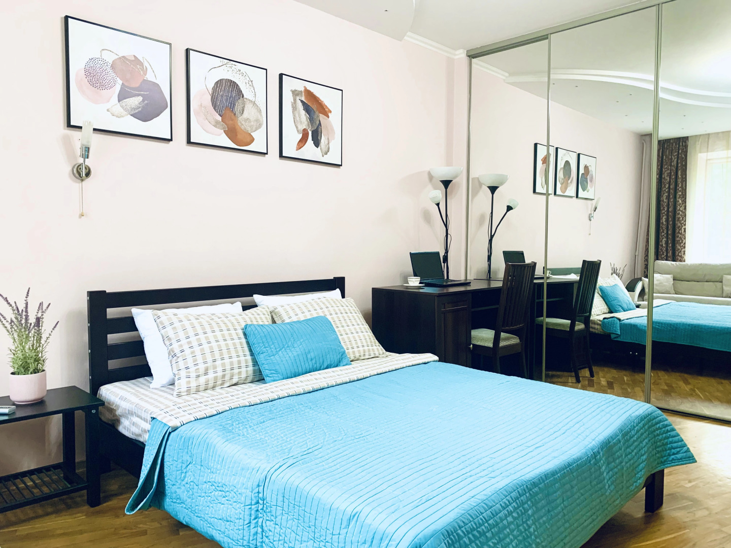 Квартира Уютная Двухкомнатная Квартира в Тихом Центре Ростова-на-Дону с Парковкой