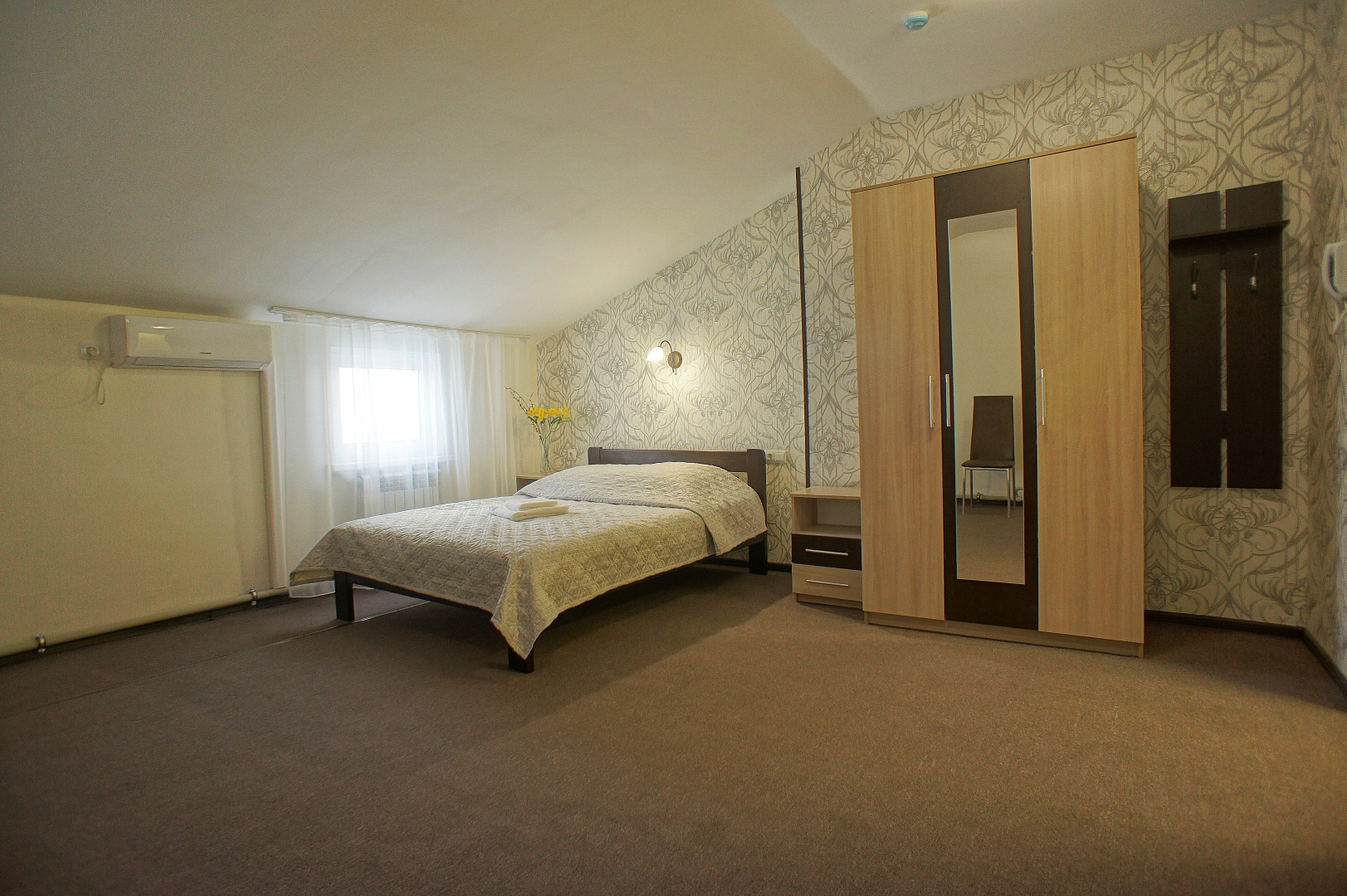 Отель Славянка